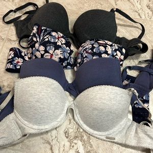 Women’s 34B bras